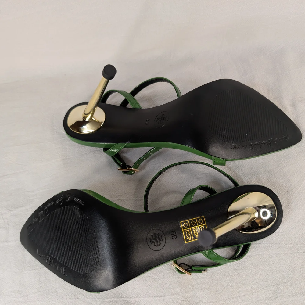 I AM FEMME Emerald Green Patent Stiletto Sandals Gold Heel Motivational Sole 8.5